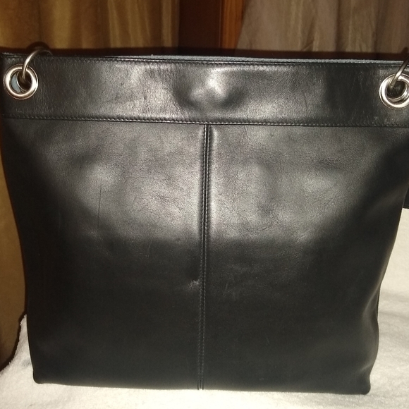 Hobo International black leather shoulder bag. - Picture 2 of 9